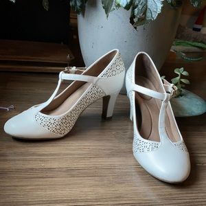 Giani Bernini White T-Strap Heels